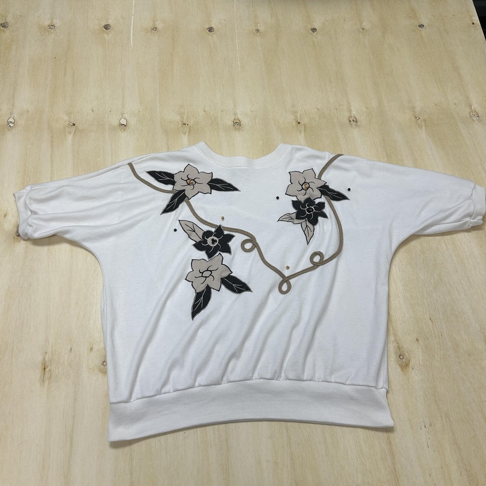 Vintage D.K. GOLD Shirt Womens Size White Floral Beaded Dolman Top